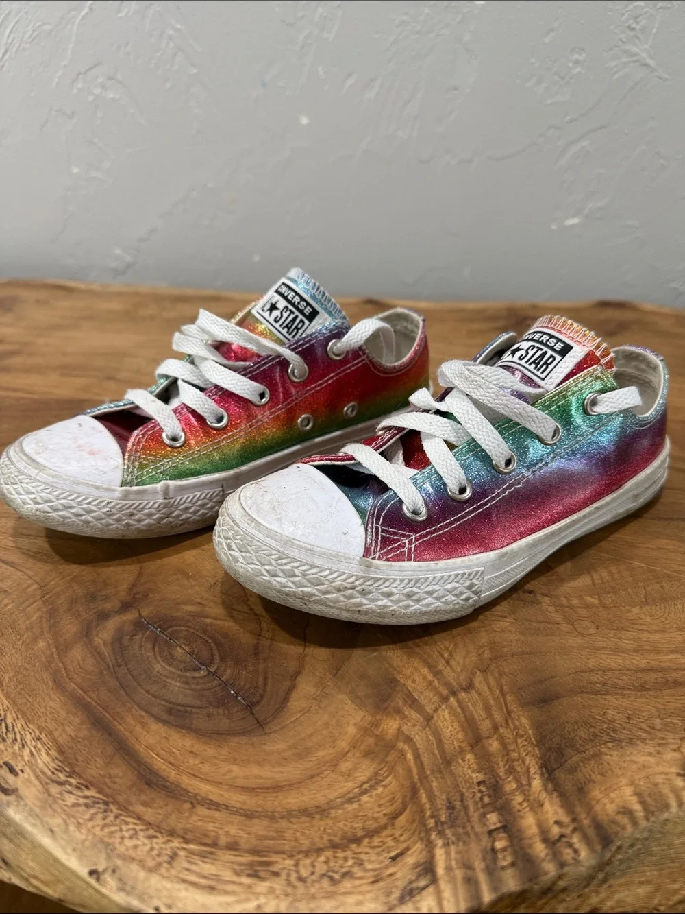 Converse Youth size 1 - Rainbow Metallic GLOW